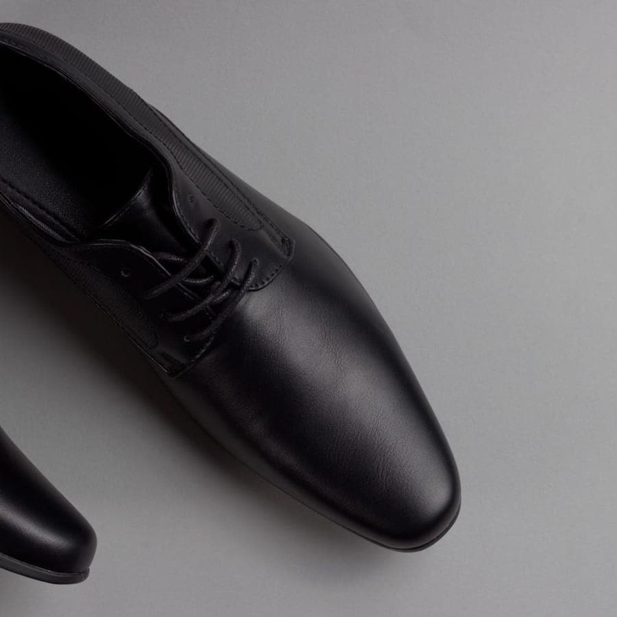 Dress shoes