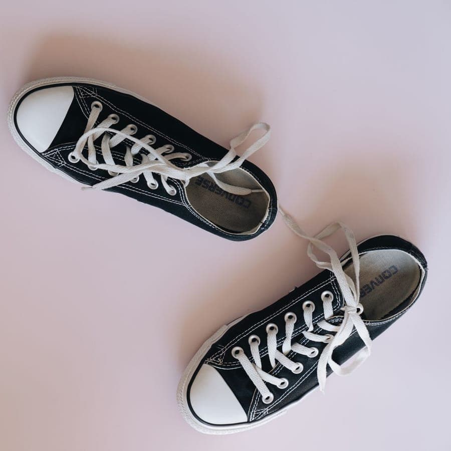 Canvas shoes